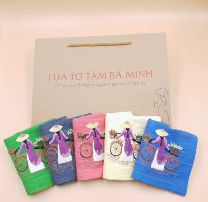 Khăn Tay Lụa Tơ Tằm Thêu Bá Minh Silk