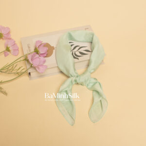 khăn lụa vuông trơn 70x70 xanh mint 01 (mới)