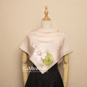 khăn lụa vuông hồng phấn hoa sen 70x70 (2)