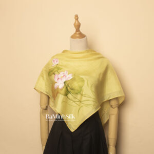 khăn lụa vuông vàng hoa sen 85x85