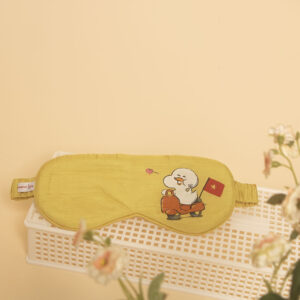 bịt mắt lụa vàng 01 vịt con yêu nước